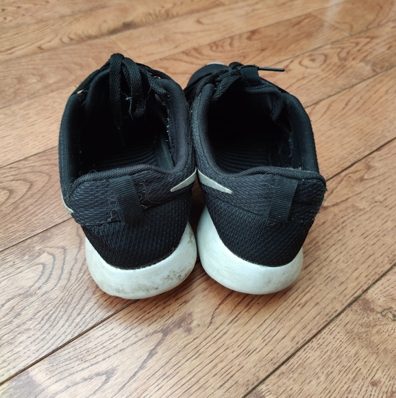 Nike roshe black - Picture 2 of 6